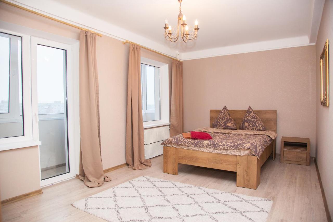 2 Rooms Luxury Apartment On Shkilna 34 Street Zaporizhia Buitenkant foto